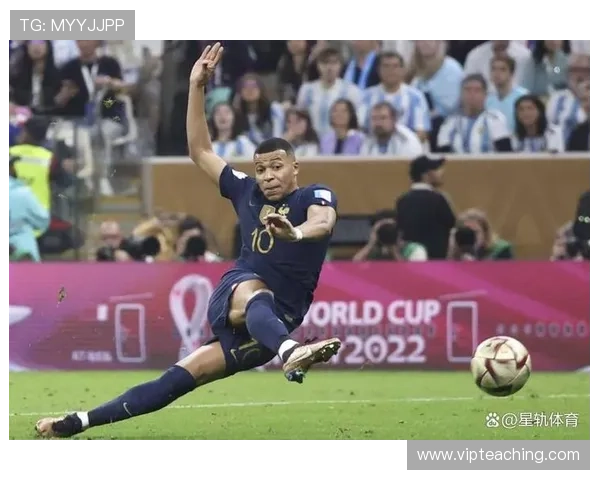 记者：姆巴佩随队客战曼城门迪或出场